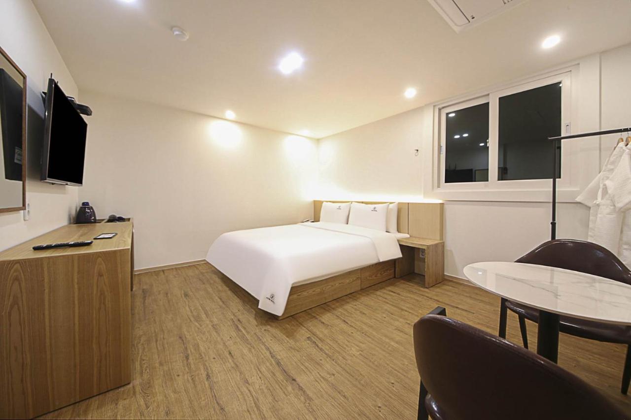 Busan Seomyeon Broa Hotel Exterior photo