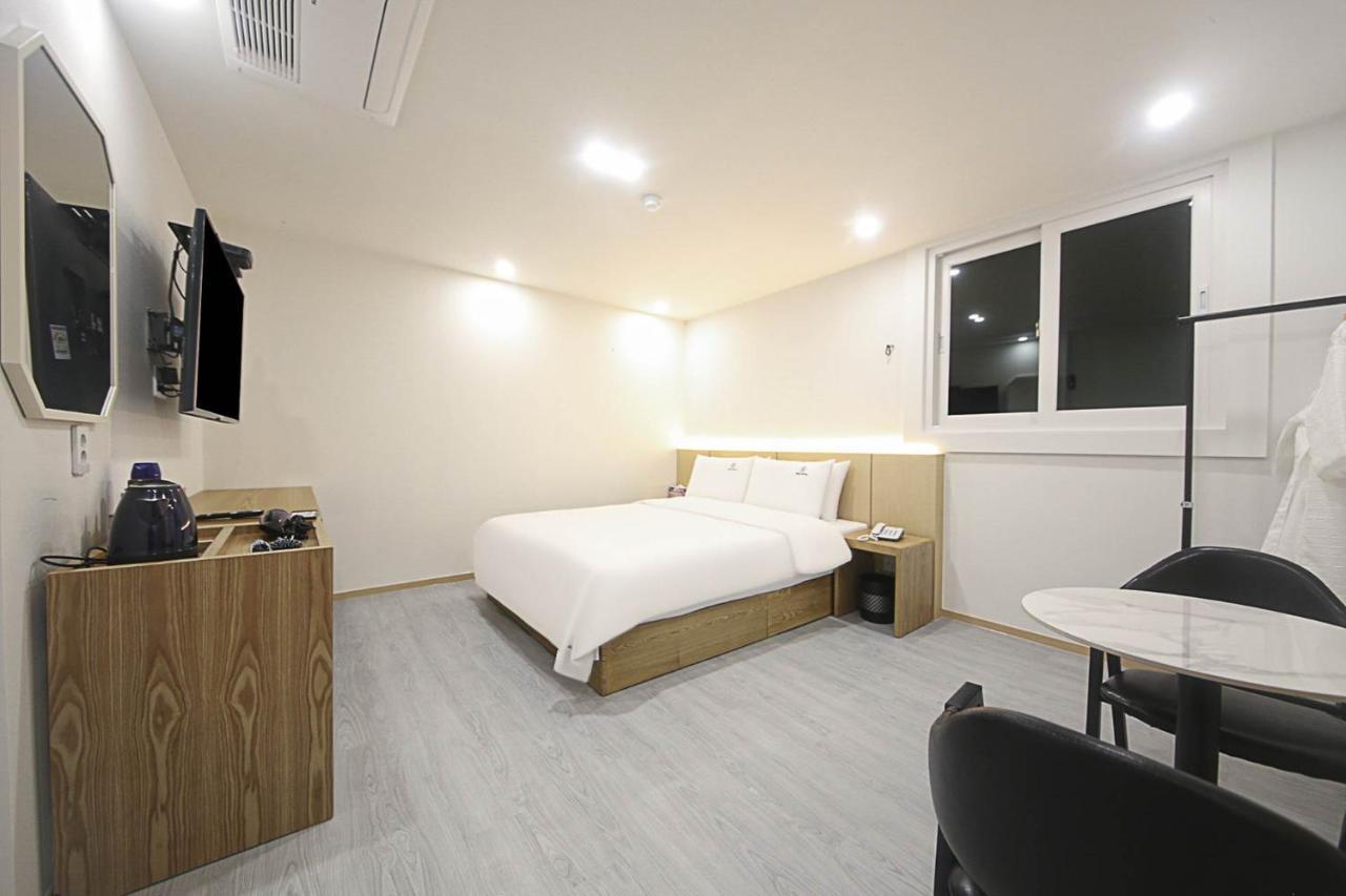 Busan Seomyeon Broa Hotel Exterior photo