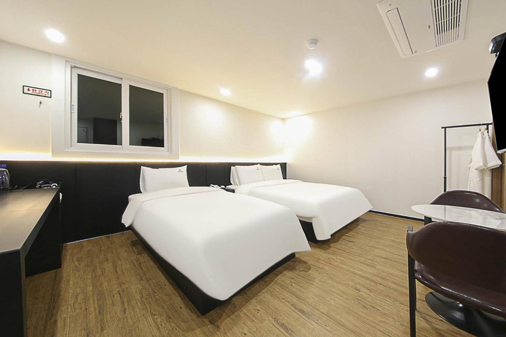 Busan Seomyeon Broa Hotel Exterior photo