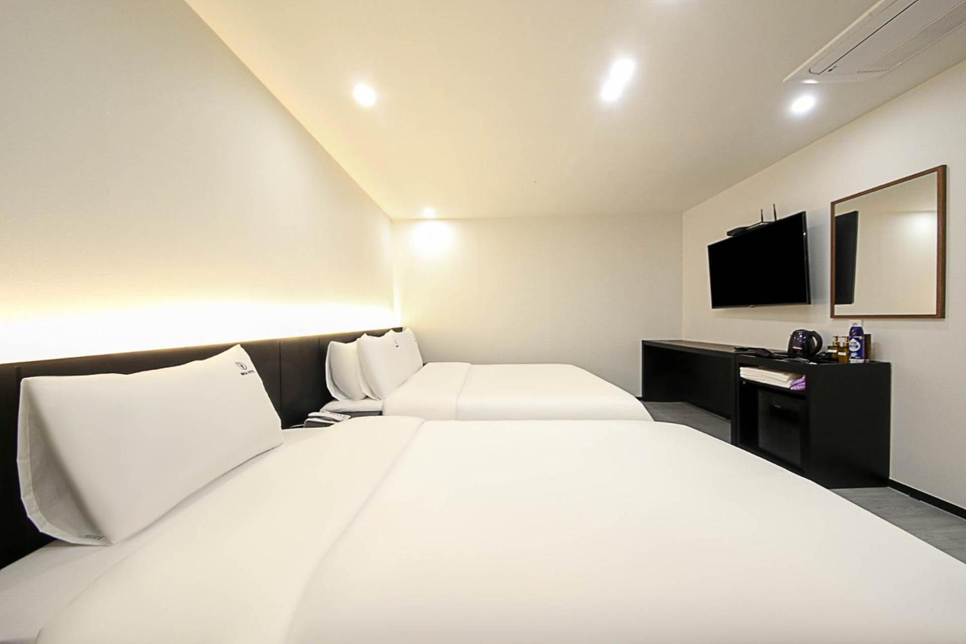 Busan Seomyeon Broa Hotel Exterior photo