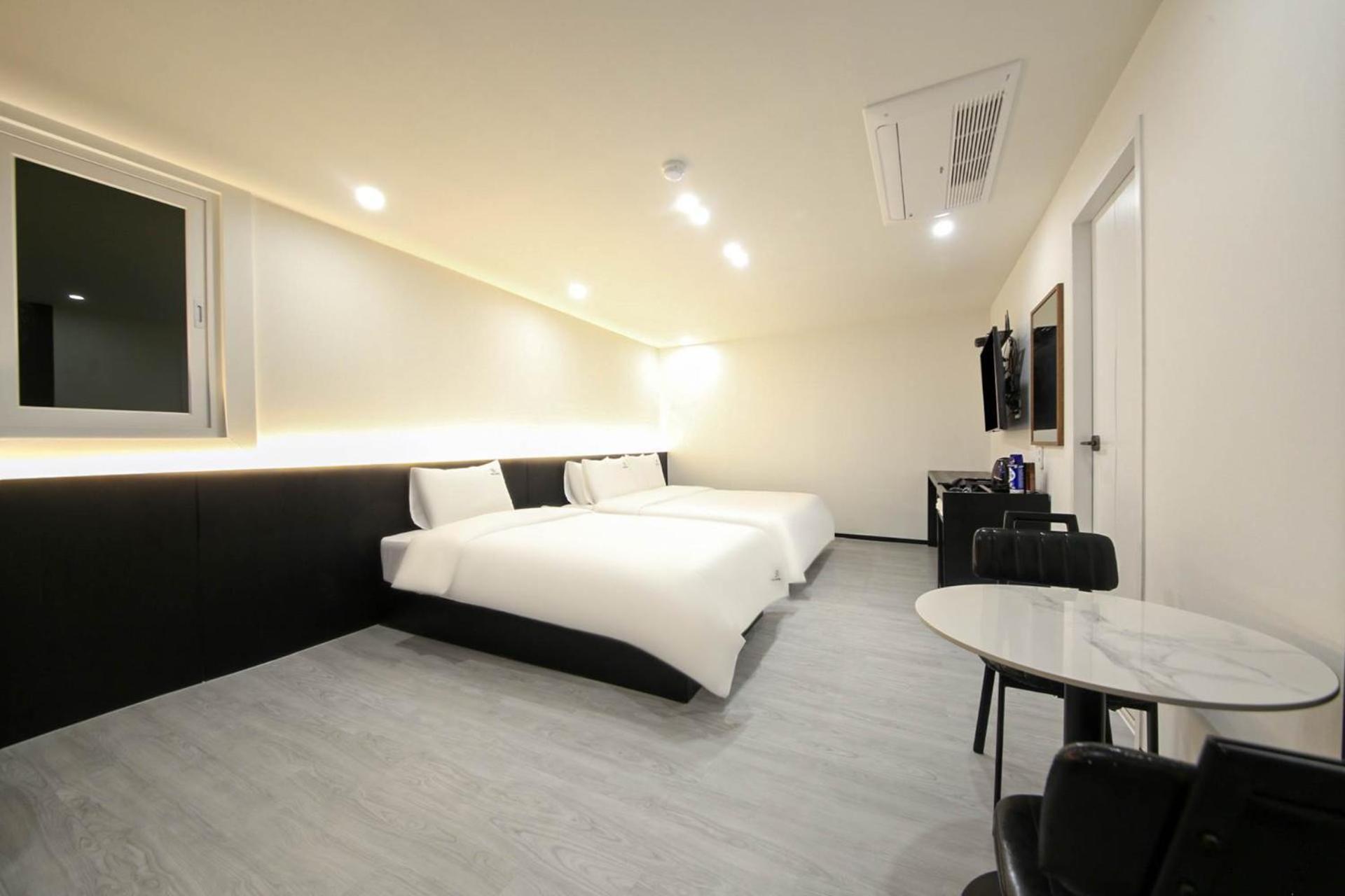 Busan Seomyeon Broa Hotel Exterior photo
