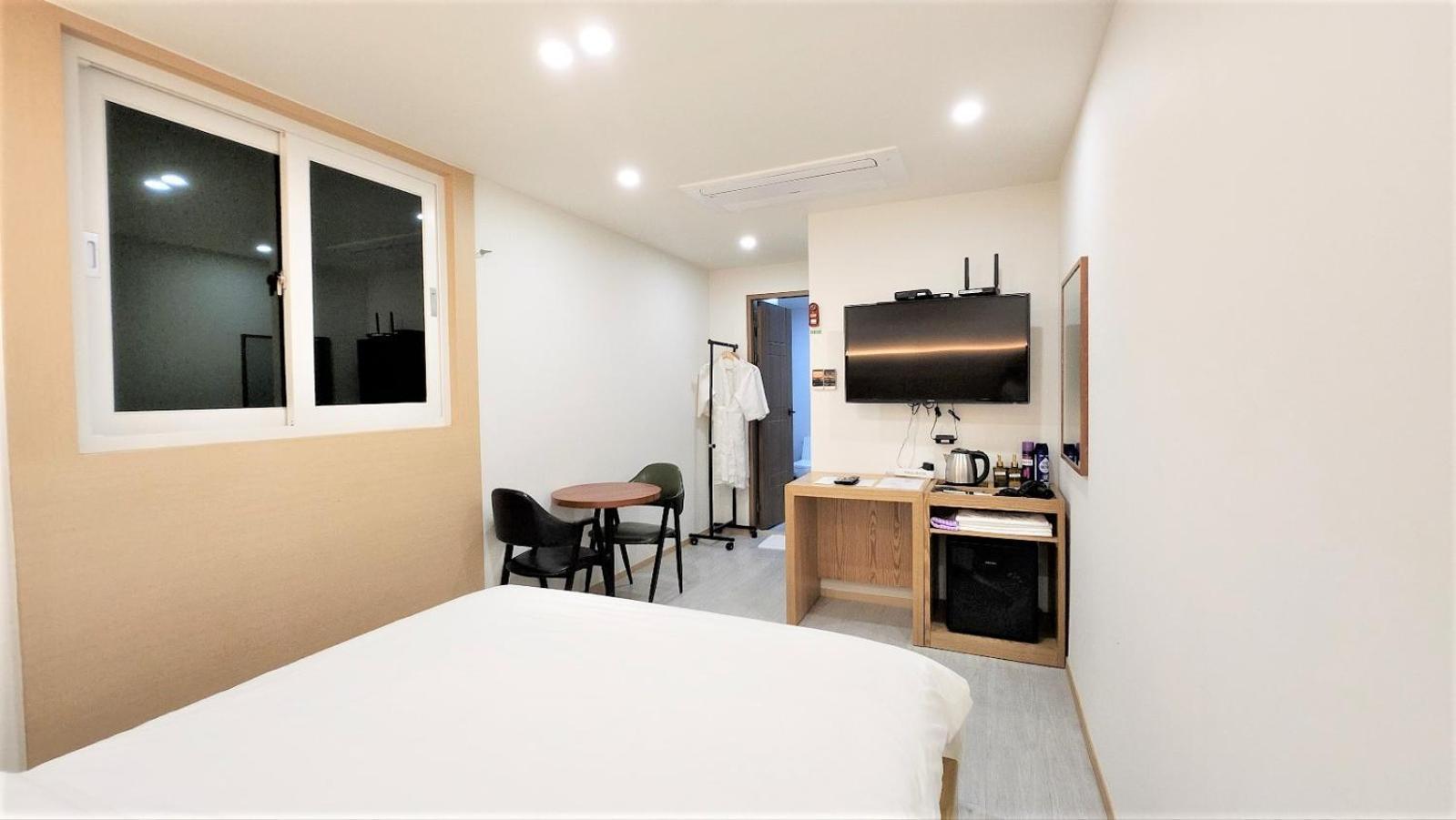Busan Seomyeon Broa Hotel Exterior photo